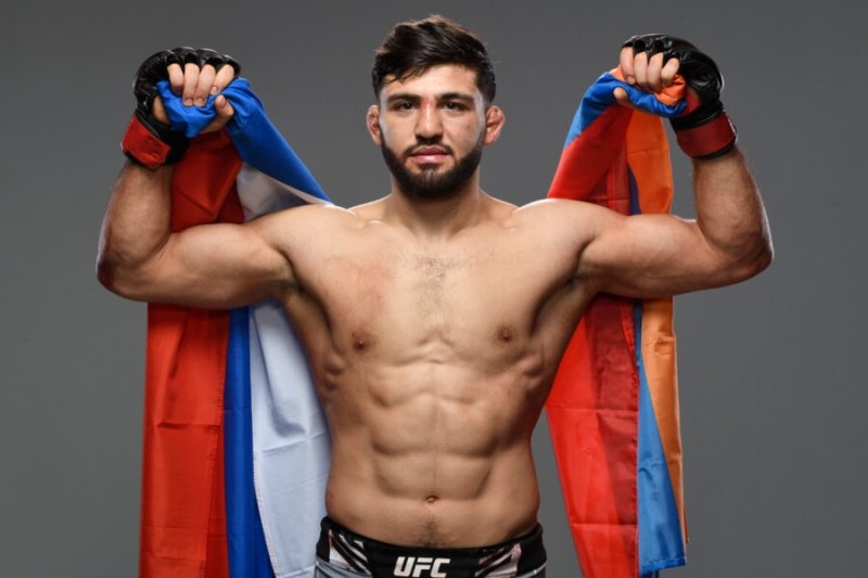 UFC забанил топового российского бойца. А чемпионский пояс был так рядом!