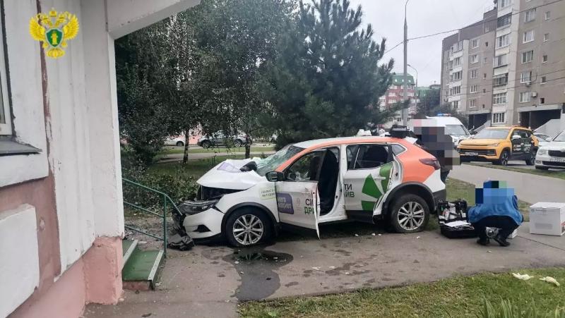 В Москве подростки угнали каршеринговый автомобиль и попали в смертельное ДТП4